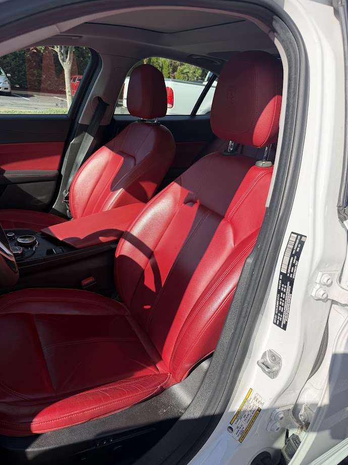 Used 2018 Alfa Romeo Giulia AWD image 8