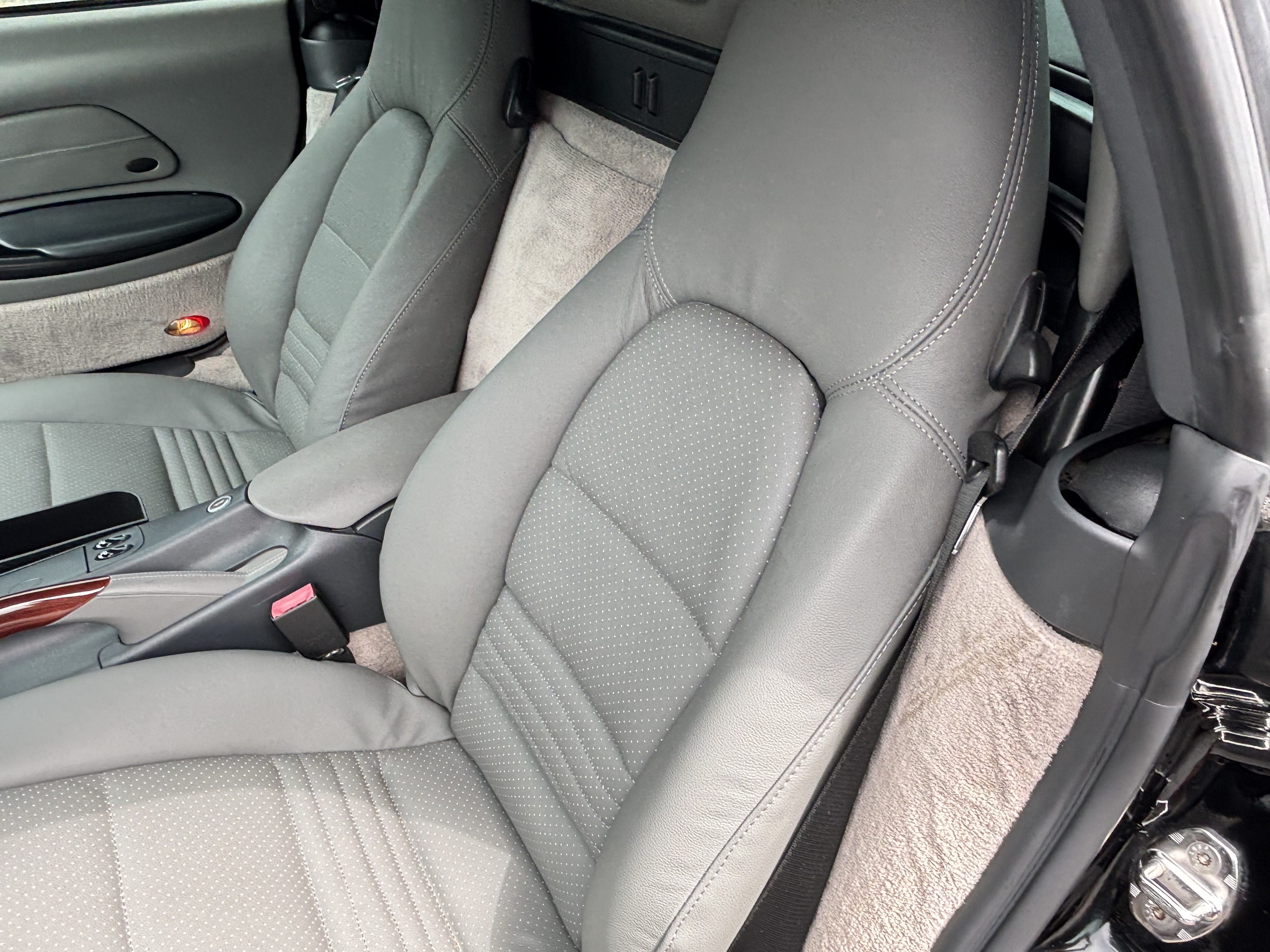 Used 1998 Porsche Boxster RWD image 15