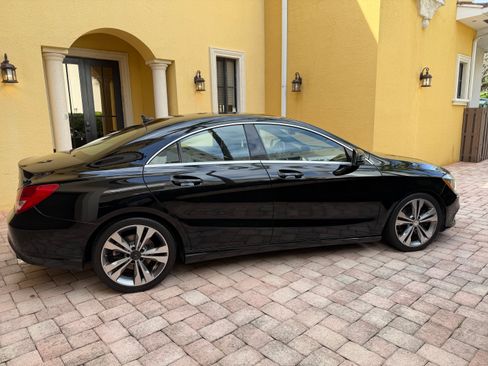 Used 2015 Mercedes-Benz CLA 250 image 1