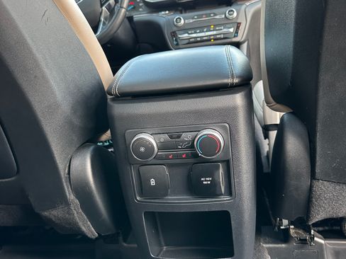 Used 2020 Ford Explorer Limited image 25