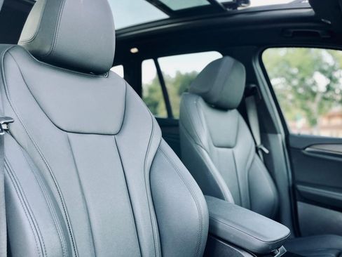 Used 2019 BMW X3 sDrive30i w/ Premium Package image 12