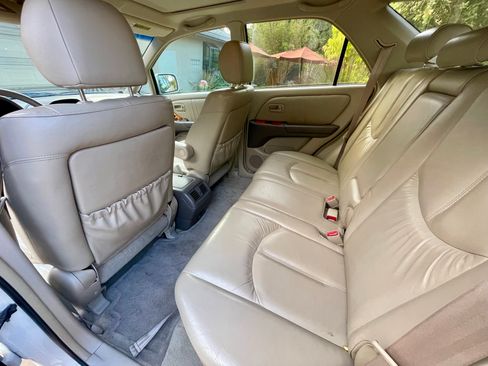 Used 2000 Lexus RX 300 4WD w/ Premium Pkg image 12