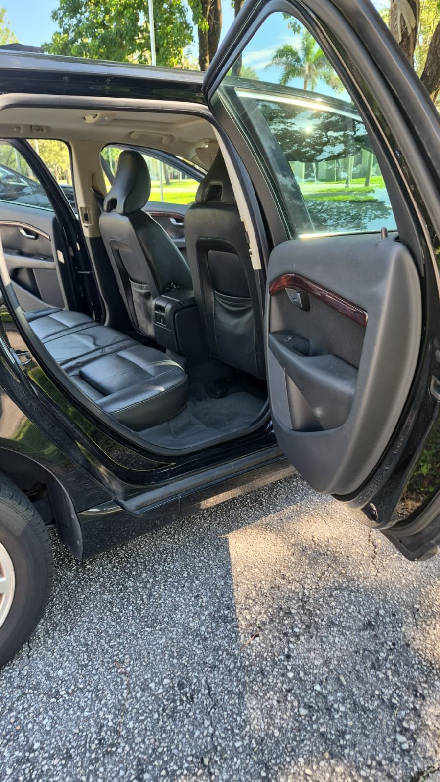 Used 2008 Volvo V70 FWD image 17