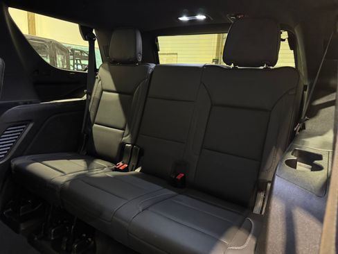 Used 2021 GMC Yukon Denali w/ Denali Ultimate Package image 12