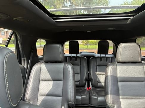 Used 2015 Ford Explorer Sport w/ Equipment Group 401A AWD/4WD image 5