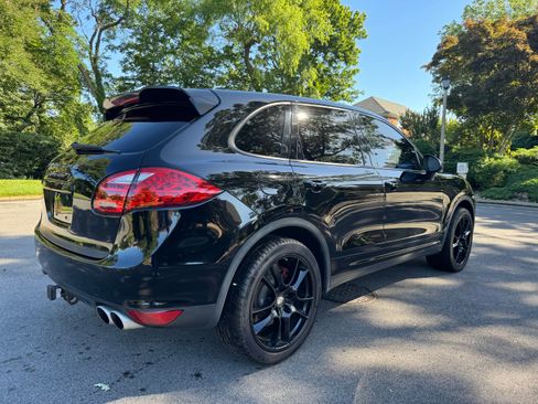 Used 2012 Porsche Cayenne Turbo AWD/4WD image 10
