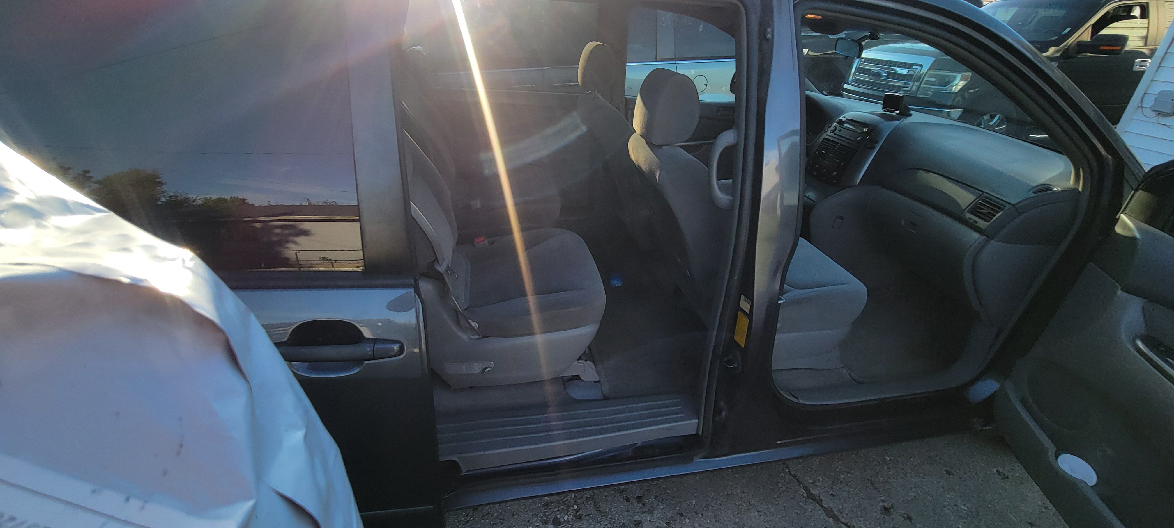 Used 2006 Toyota Sienna LE w/ LE Pkg 2 FWD image 10