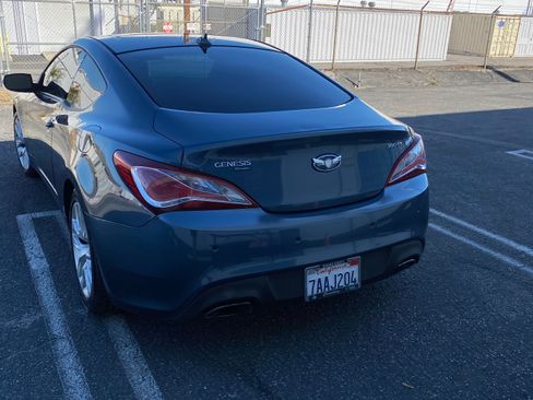 Used 2013 Hyundai Genesis 3.8 image 12
