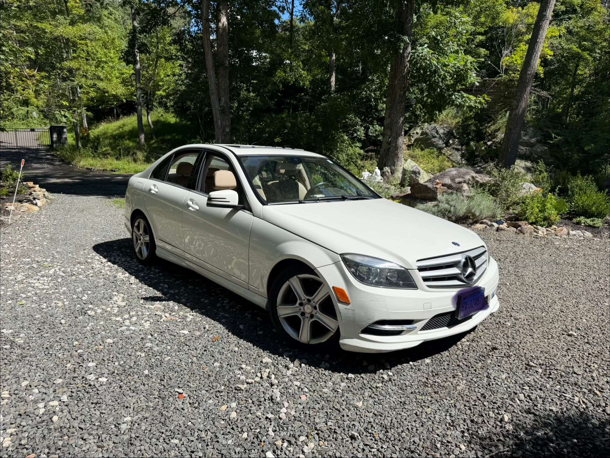 Used 2011 Mercedes-Benz C 300 4MATIC Sedan image 5