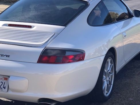 Used 2002 Porsche 911 Carrera image 6