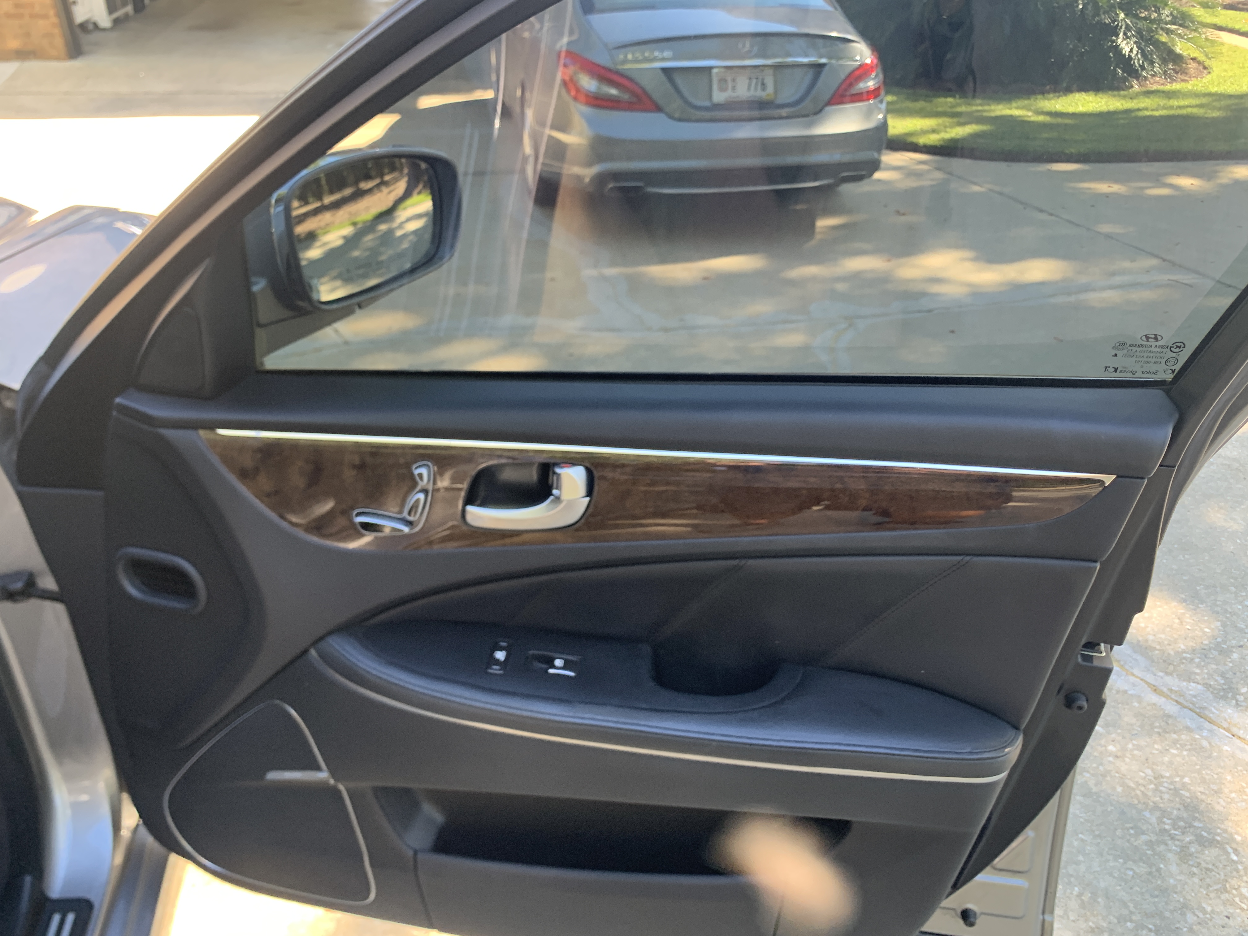 Used 2011 Hyundai Equus Signature RWD image 23