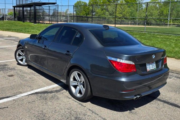 Used 2008 BMW 528i Sedan RWD image 1