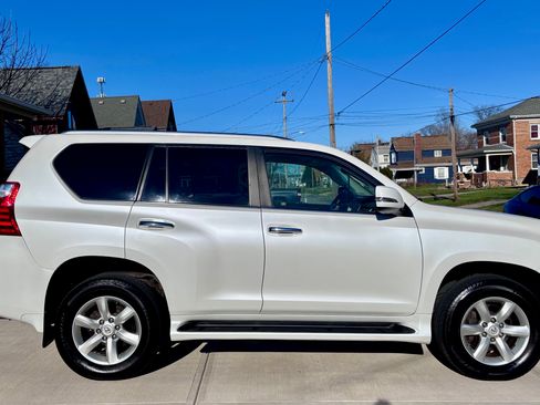 Used 2010 Lexus GX 460 image 5