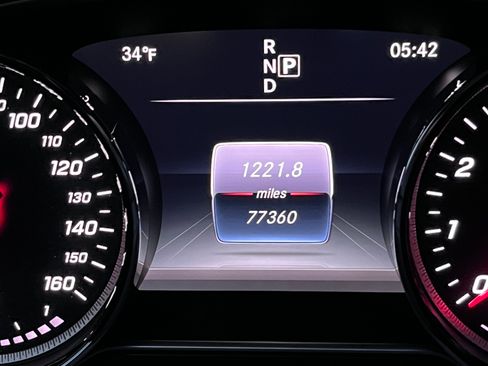 Used 2017 Mercedes-Benz E 300 4MATIC image 14