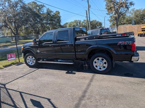 Used 2015 Ford F250 Lariat w/ Lariat Ultimate Package image 11