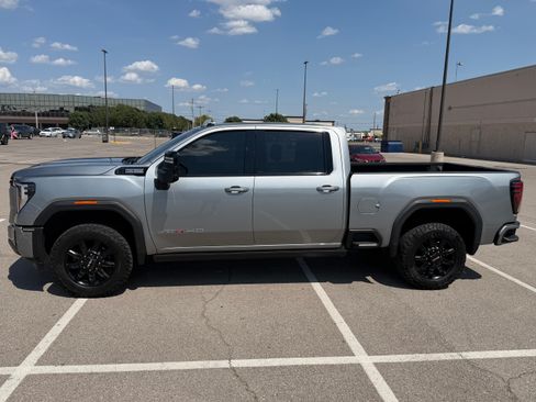 Used 2024 GMC Sierra 2500 AT4 w/ AT4 Premium Plus Package AWD/4WD image 1
