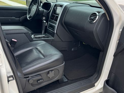 Used 2009 Ford Explorer Limited image 8