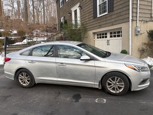 Used 2017 Hyundai Sonata ECO w/ Cargo Package image 13