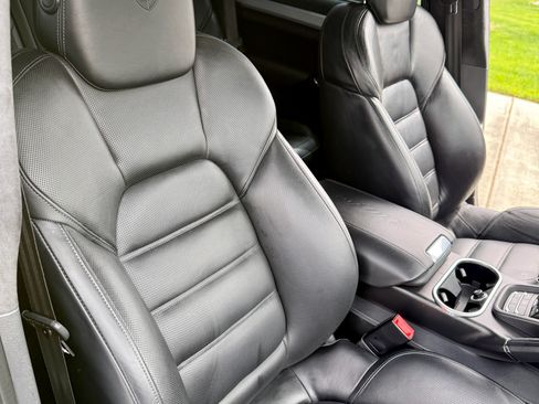 Used 2014 Porsche Cayenne AWD/4WD image 21