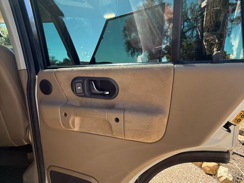 Used 2001 Land Rover Discovery SE image 22