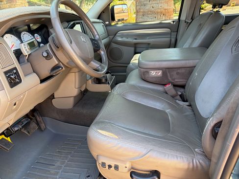 Used 2004 Dodge Ram 2500 Truck SLT w/ Sport Appearance Group AWD/4WD image 10
