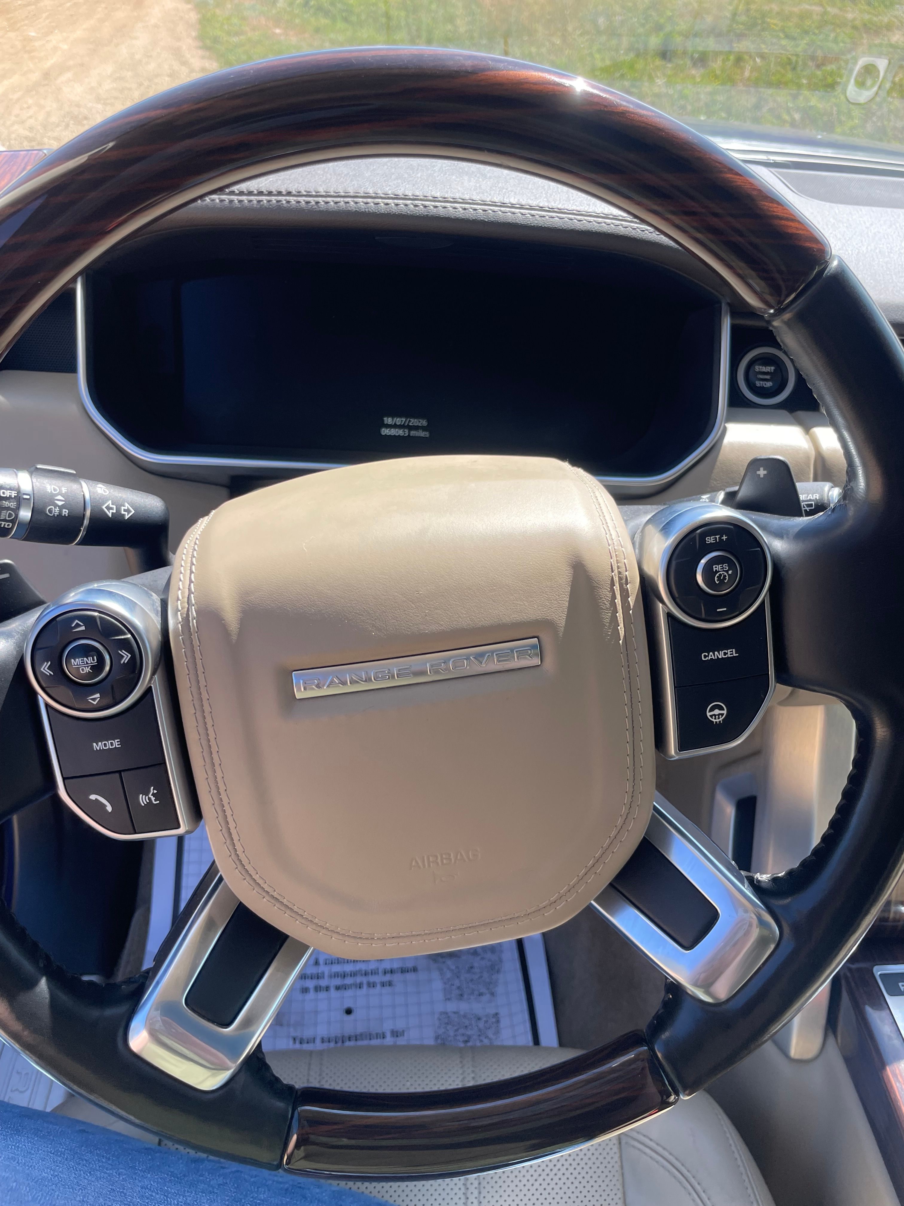 Used 2017 Land Rover Range Rover HSE AWD/4WD image 11