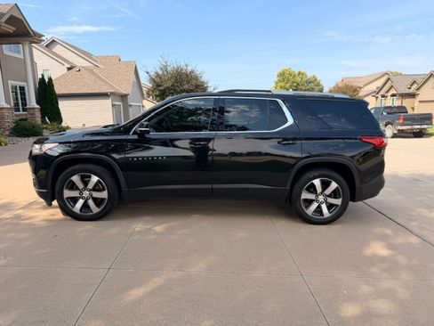 Used 2018 Chevrolet Traverse LT AWD/4WD image 4