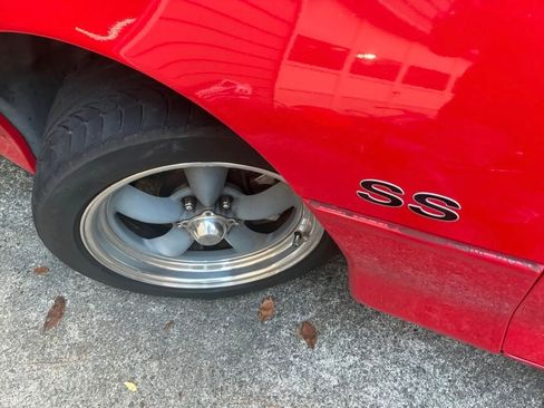 Used 2002 Chevrolet Camaro Z28 w/ SS Performance/Appearance Pkg image 14