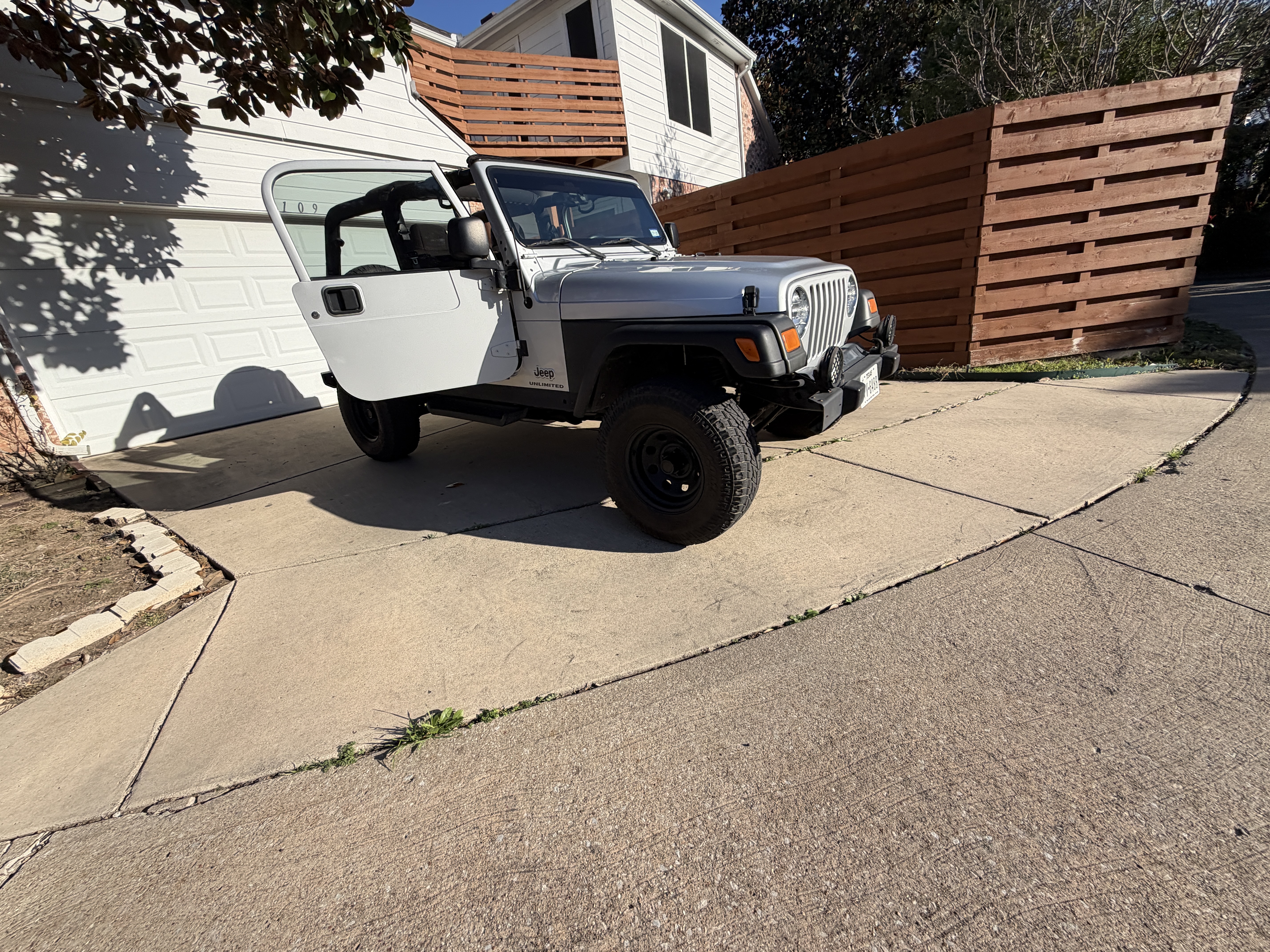 Used 2004 Jeep Wrangler 4WD image 9