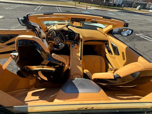 Used 2023 Chevrolet Corvette Stingray Premium Conv w/ Z51 Performance Package image 25