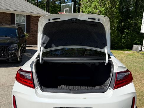 Used 2017 Honda Accord EX-L image 12