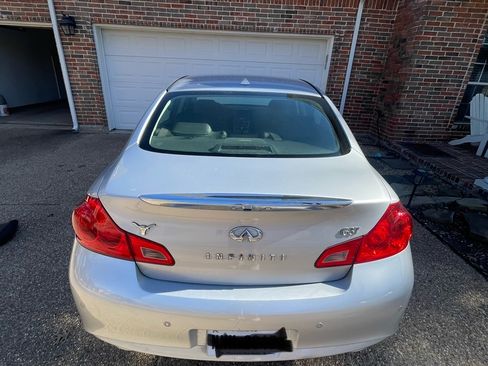 Used 2011 INFINITI G37 Journey w/ Premium Pkg image 5