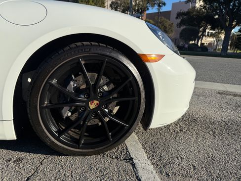 Used 2024 Porsche 718 Boxster image 20