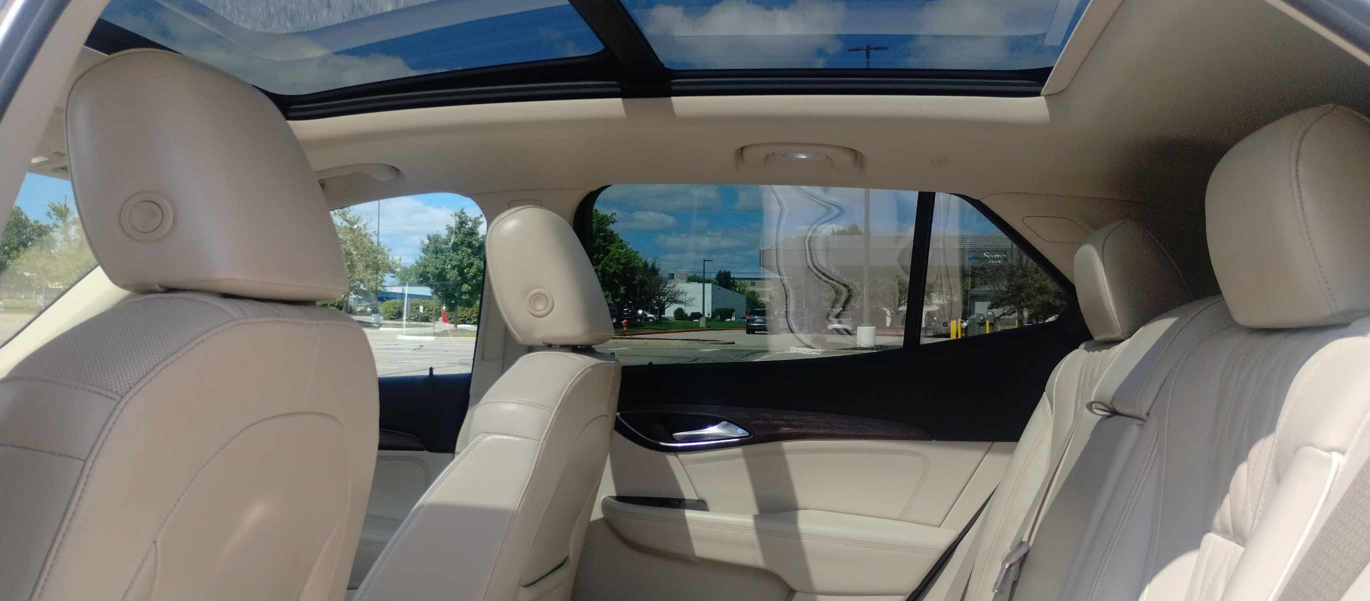 Used 2021 Buick Envision Avenir w/ Technology Package II AWD/4WD image 16