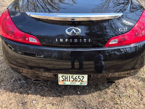 Used 2011 INFINITI G37 Journey w/ Premium Pkg image 9