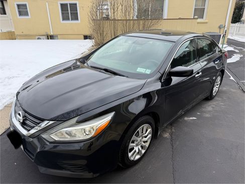Used 2016 Nissan Altima 2.5 S w/ Power Driver Seat Package image 2