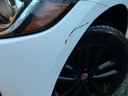 Used 2020 Jaguar F-PACE Premium image 5