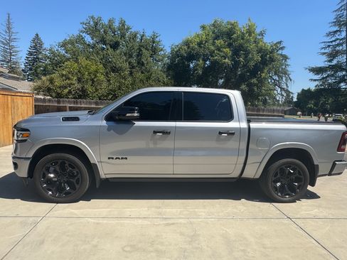 Used 2019 RAM 1500 Limited image 1