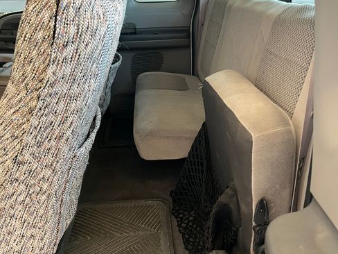 Used 2001 Ford F250 2WD SuperCab Super Duty image 17