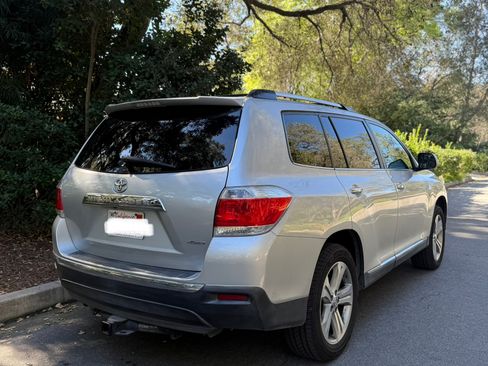 Used 2012 Toyota Highlander Limited image 24
