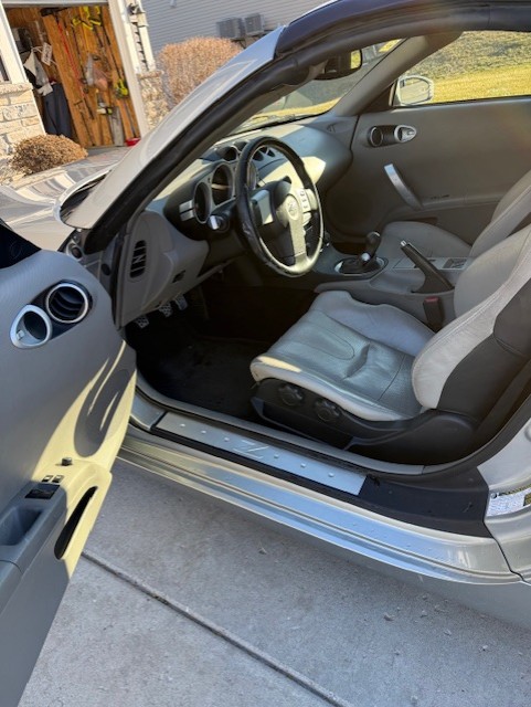 Used 2004 Nissan 350Z Touring RWD image 20