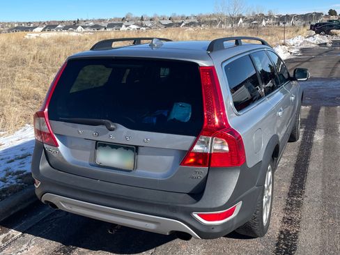 Used 2010 Volvo XC70 T6 image 5