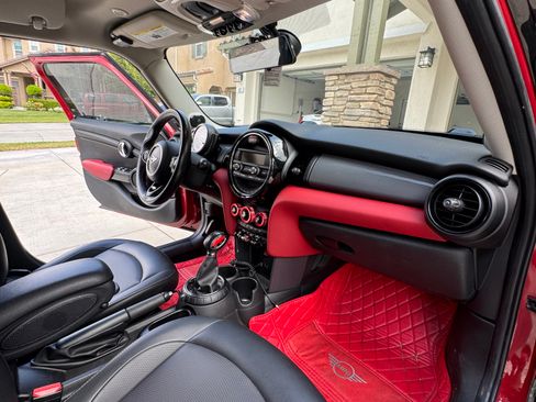 Used 2016 MINI Cooper 4-Door Hardtop FWD image 12