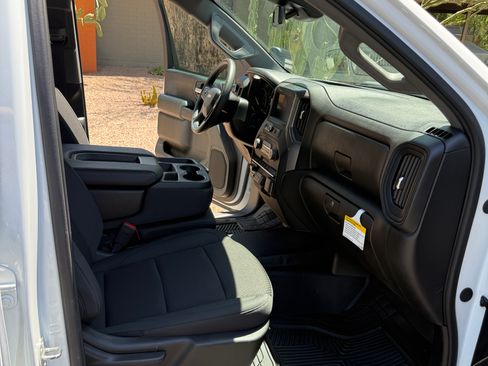 Used 2024 Chevrolet Silverado 2500 W/T w/ WT Convenience Package AWD/4WD image 19