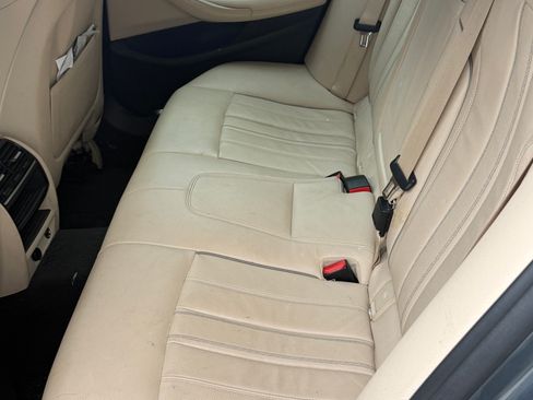 Used 2018 BMW 530i w/ Premium Package image 10