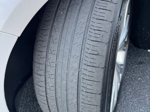 Used 2017 Chevrolet Impala Premier w/ Enhanced Convenience Package image 16