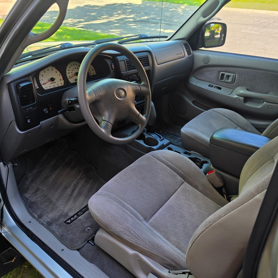 Used 2003 Toyota Tacoma PreRunner RWD image 9