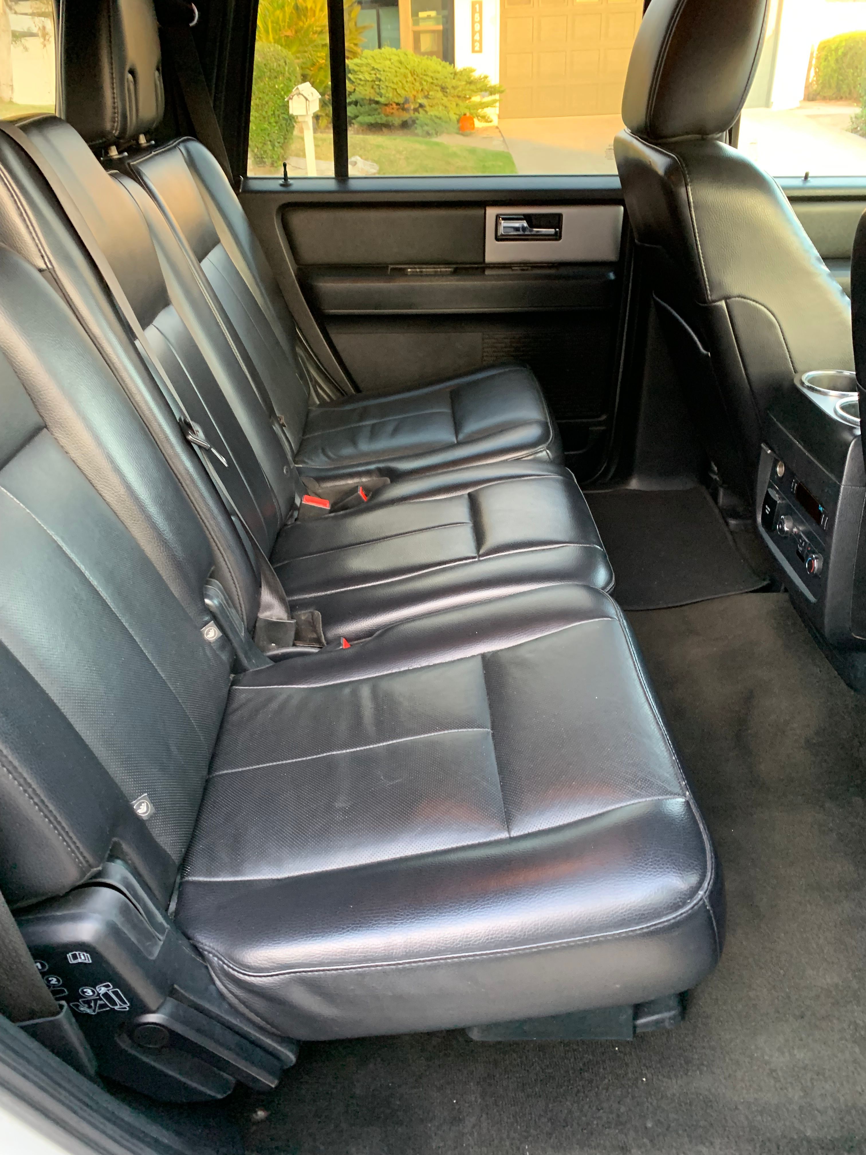 Used 2016 Ford Expedition Limited RWD image 12