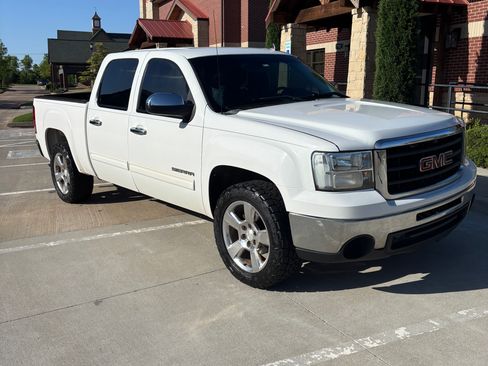Used 2010 GMC Sierra 1500 SL RWD image 1