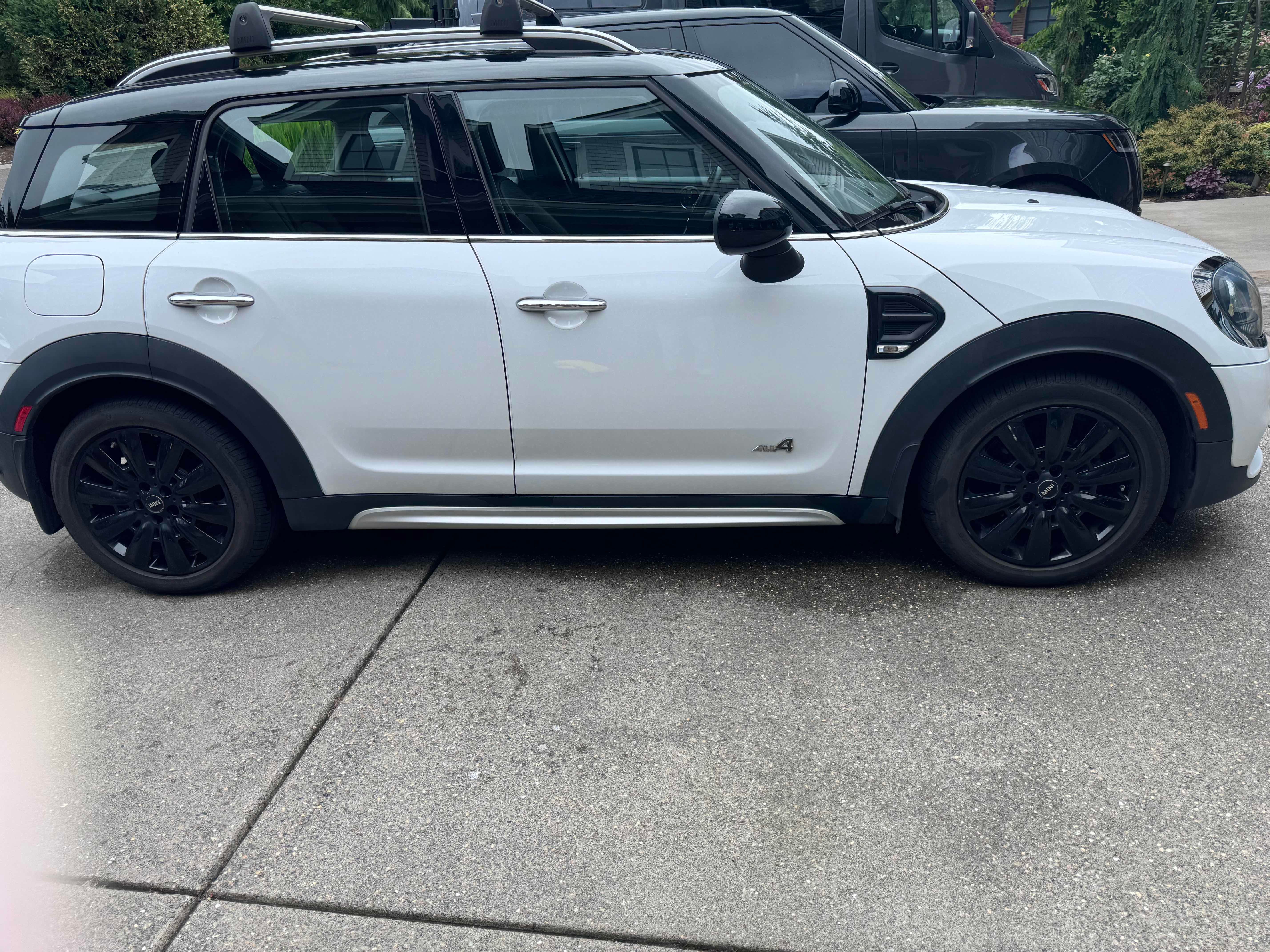 Used 2018 MINI Cooper Countryman ALL4 AWD/4WD image 4